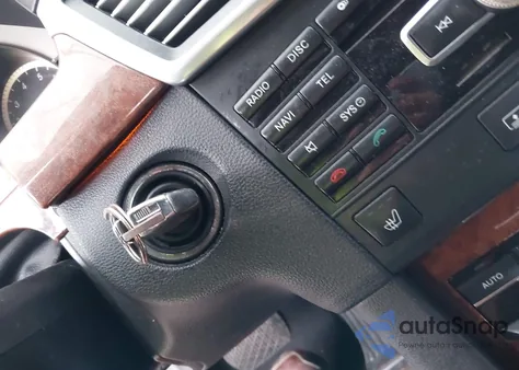 2012 Mercedes-Benz E 350 4Matic z USA, uszkodzony, nr VIN WDDHF8JBXCA614798